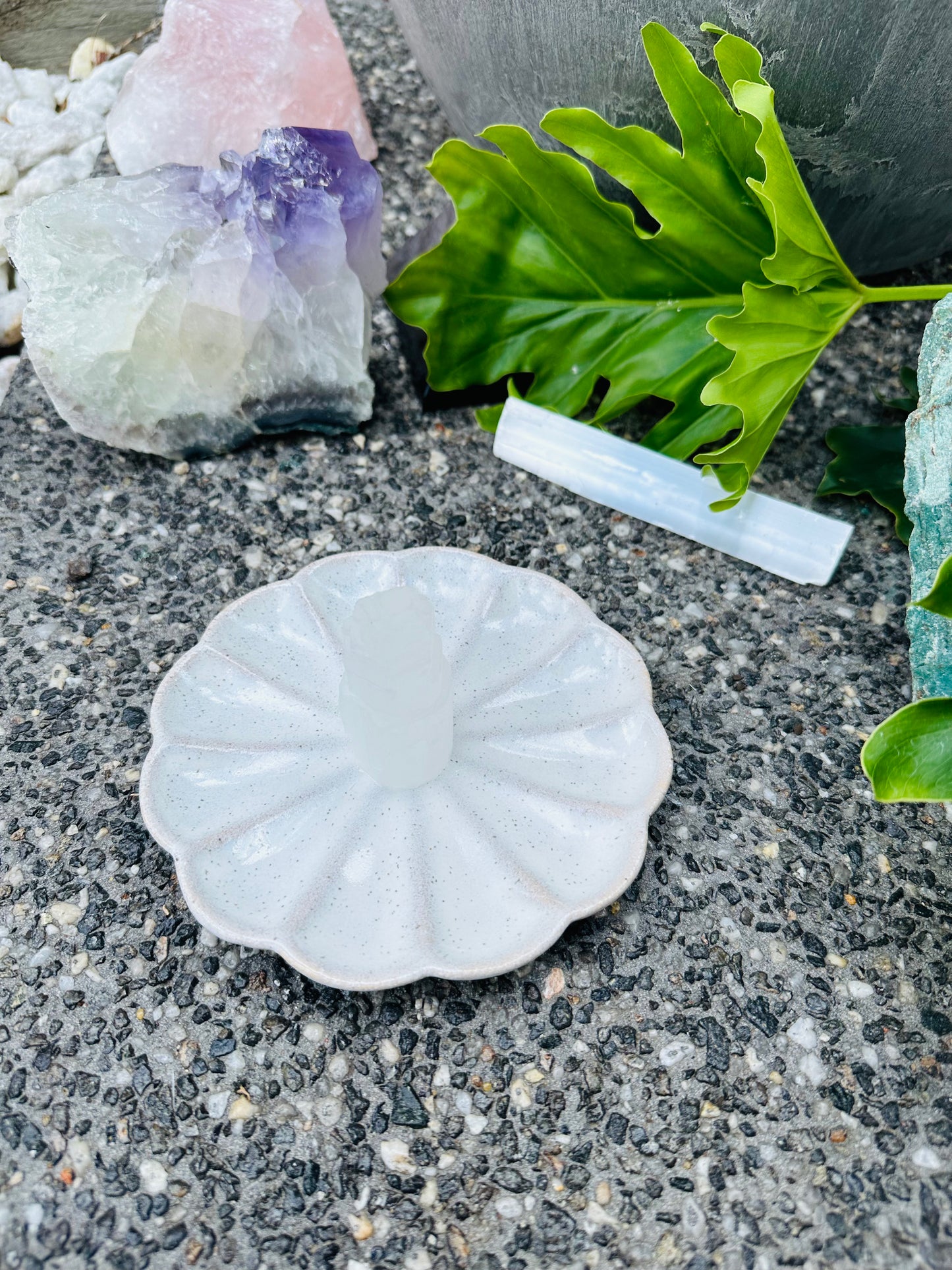 Selenite Charging Plate
