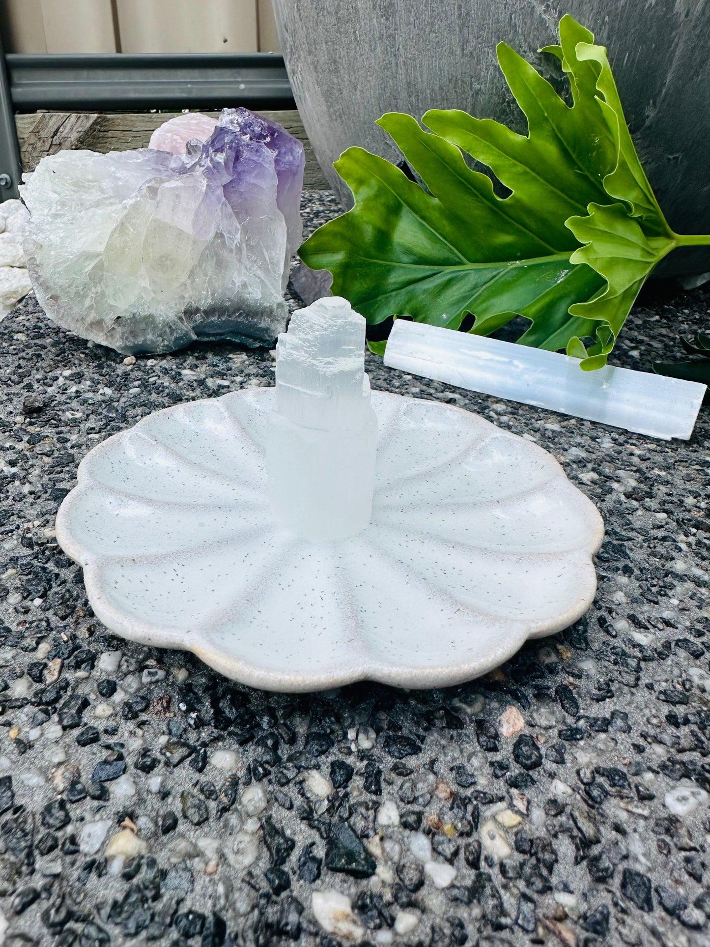 Selenite Charging Plate
