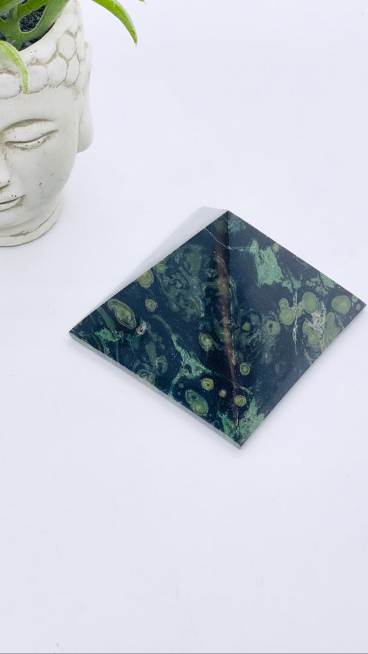 Kambaba Jasper Pyramid