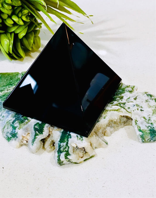 Obsidian Pyramid - Medium